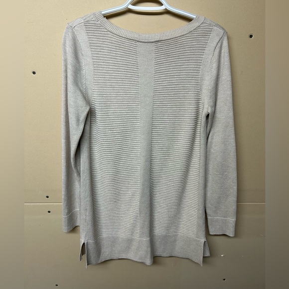 2/$30⚡️- SWEATER | Women’s Dalia sweater size small - Picture 3 of 3